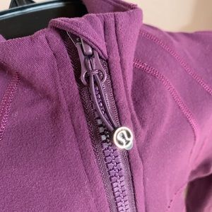 Size 6 Lululemon Define Jacket in Dark Purple
